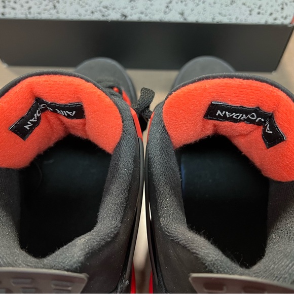 Men’s Air Jordan 4 Retro Red Thunder. Size 9.5. Brand New. Never Worn. - Picture 4 of 8